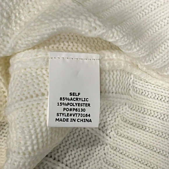 Vine & Love sequin sweater size small NWT - Picture 4 of 5